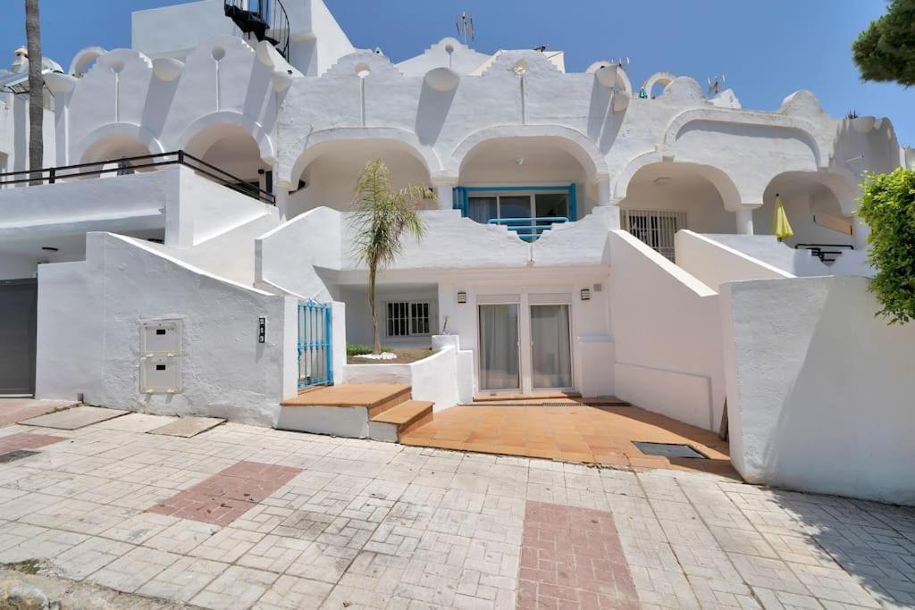 Appartement Adosado Con Solarium, Bbq Y Piscina En Las Chapas - Jade 213 Marbellac