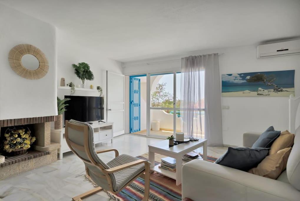 Adosado Con Solarium, Bbq Y Piscina En Las Chapas - Jade 213 Appartement