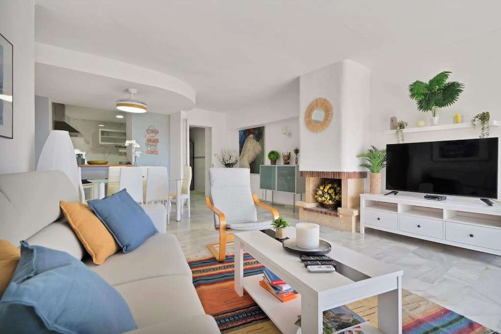 Appartement Adosado Con Solarium, Bbq Y Piscina En Las Chapas - Jade 213