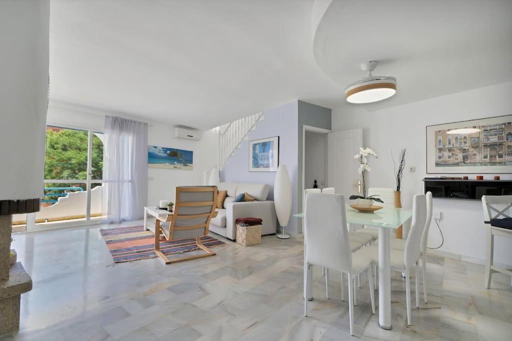 Adosado Con Solarium, Bbq Y Piscina En Las Chapas - Jade 213 * Marbellac